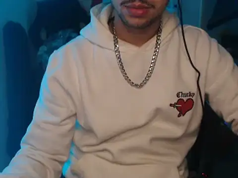 Snapshot of anjonoturno1 chatting on 03/19/25, 01:32 anjonoturno1 online show from 03/19/25, 01:32