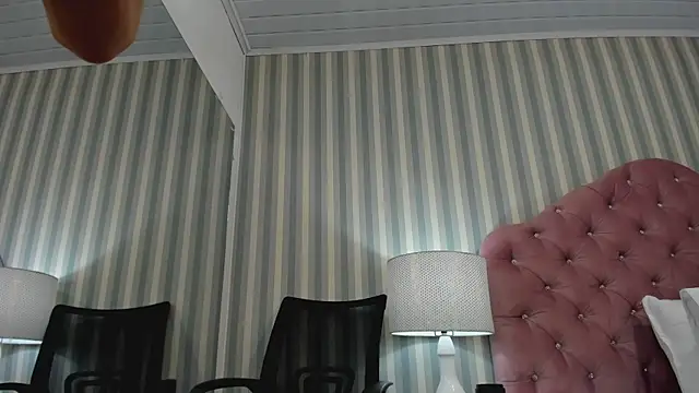 HazelMoret online show from 02/27/25, 03:15