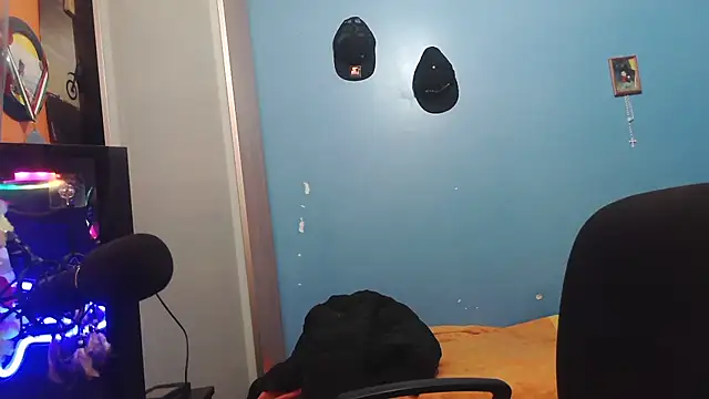 Badboyi1997 online show from 12/05/25, 04:43