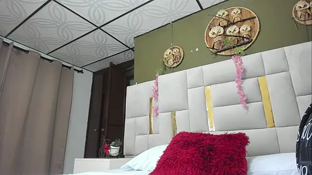 Mia scarlet69 online show from 02/25/26, 12:26