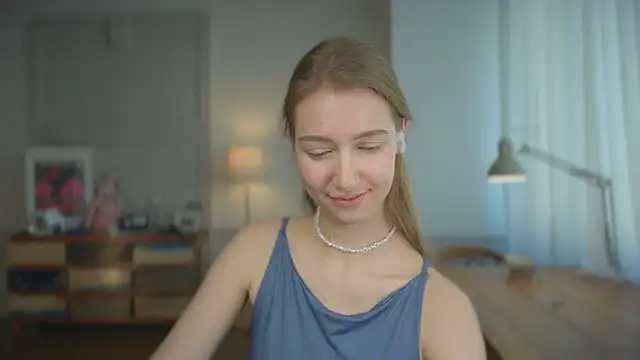 solar bella online show from 02/25/25, 02:11