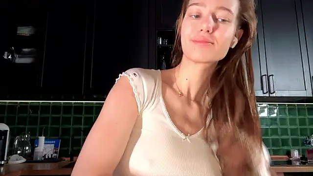 solar bella online show from 02/01/26, 04:00