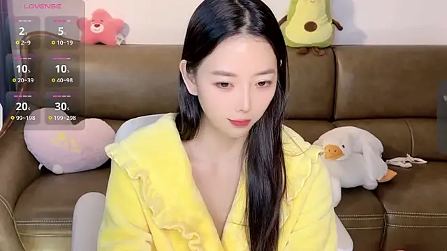 Yilin1999 online show from 12/29/24, 05:44