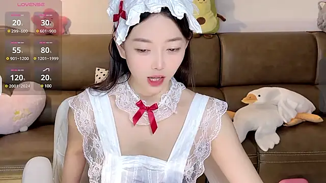 Yilin1999 online show from 02/10/25, 04:14