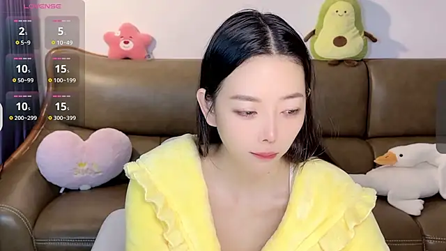 Yilin1999 online show from 02/15/25, 12:54
