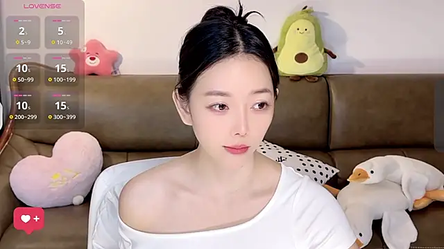Yilin1999 online show from 02/25/25, 12:47