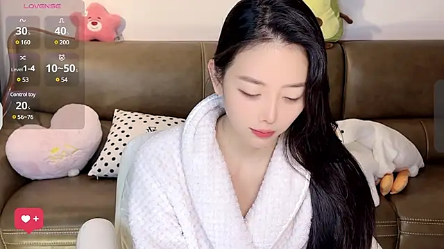 Yilin1999 online show from 03/08/25, 09:39