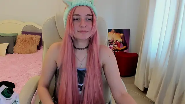 LisaElfy online show from 02/12/25, 07:23