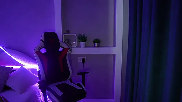 LisaElfy online show from 02/11/26, 01:27