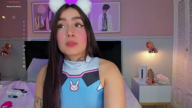 elodie walker online show from 10/14/25, 01:56