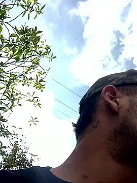 Snapshot of evil_boys_77 chatting on 01/31/25, 06:36 evil boys 77 online show from 01/31/25, 06:36