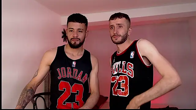 Snapshot of evil_boys_77 chatting on 10/05/25, 02:15 evil boys 77 online show from 10/05/25, 02:15