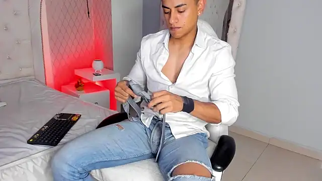 Lucii fer  online show from 02/06/26, 11:35