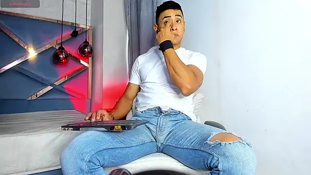 Lucii fer  online show from 03/09/26, 11:36