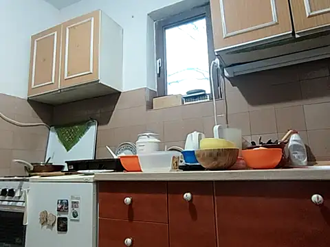 beaverwoman online show from 11/10/25, 01:43