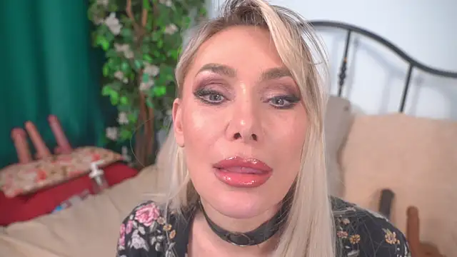 IsadoraDunkan online show from 04/16/26, 08:09