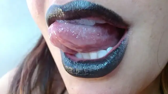 miss evoleth2 online show from 12/22/25, 08:39