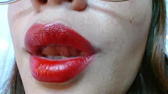 Snapshot of miss_evoleth2 chatting on 01/15/26, 05:34 miss evoleth2 online show from 01/15/26, 05:34