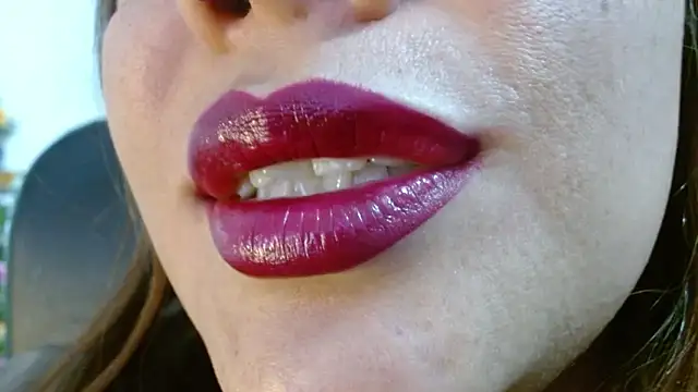 Snapshot of miss_evoleth2 chatting on 02/18/26, 03:52 miss evoleth2 online show from 02/18/26, 03:52