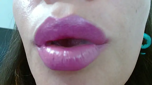 Snapshot of miss_evoleth2 chatting on 06/27/26, 02:49 miss evoleth2 online show from 06/27/26, 02:49