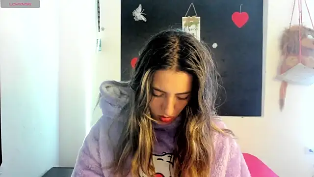 queen-natty online show from 01/14/25, 06:24