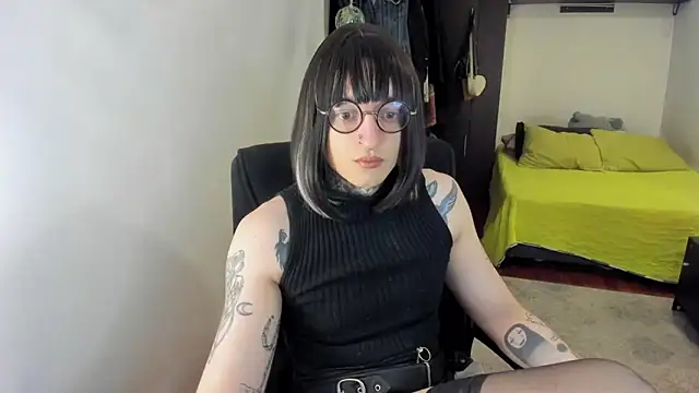 ShiiraVelkor online show from 12/05/25, 09:40