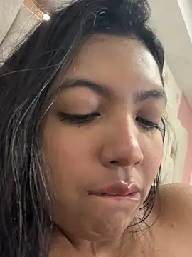 nicole fisherr online show from 04/29/26, 07:56