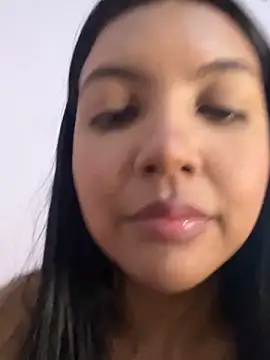 nicole fisherr online show from 05/18/26, 04:07