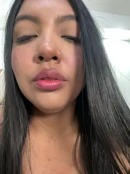 Snapshot of nicole_fisherr chatting on 07/05/26, 05:09 nicole fisherr online show from 07/05/26, 05:09