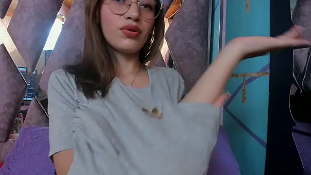 LARICSABLUE online show from 02/08/25, 04:25