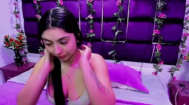 Lucy Anall  online show from 03/05/25, 12:05