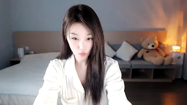 Lucky-baby online show from 02/19/25, 01:39