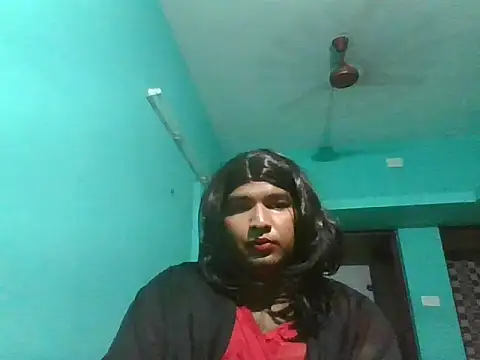 Snapshot of Clairdr chatting on 10/24/25, 05:20 Clairdr online show from 10/24/25, 05:20