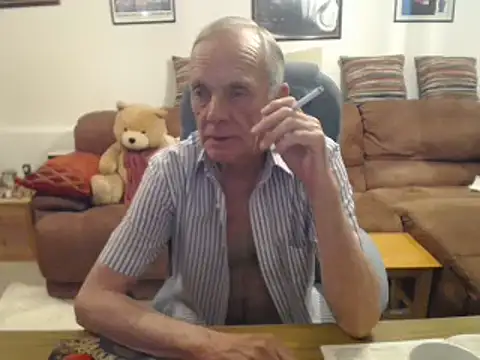 Snapshot of Ferret7777 chatting on 07/18/26, 06:23 Ferret7777 online show from 07/18/26, 06:23