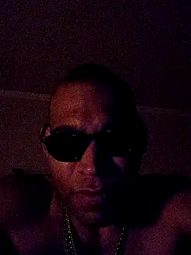 Snapshot of MaxdaBesttime chatting on 09/28/25, 06:52 MaxdaBesttime online show from 09/28/25, 06:52