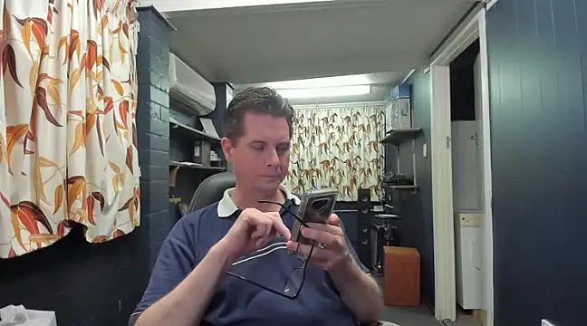 Snapshot of tilobinder chatting on 12/03/24, 12:16 tilobinder online show from 12/03/24, 12:16