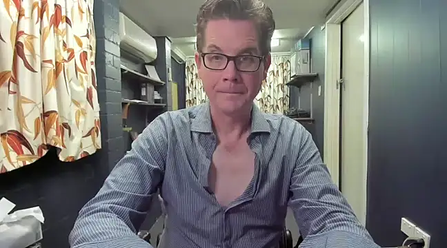 Snapshot of tilobinder chatting on 12/06/24, 03:33 tilobinder online show from 12/06/24, 03:33