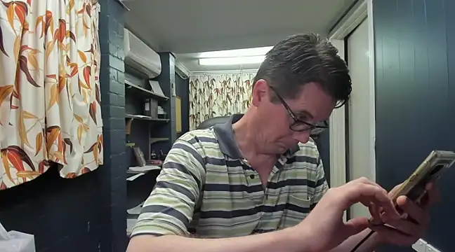 Snapshot of tilobinder chatting on 12/07/24, 12:02 tilobinder online show from 12/07/24, 12:02