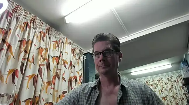 Snapshot of tilobinder chatting on 12/08/24, 11:46 tilobinder online show from 12/08/24, 11:46