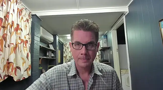 Snapshot of tilobinder chatting on 12/20/24, 01:54 tilobinder online show from 12/20/24, 01:54