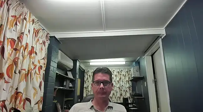 Snapshot of tilobinder chatting on 12/22/24, 12:49 tilobinder online show from 12/22/24, 12:49