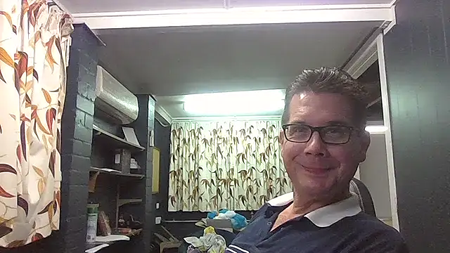 Snapshot of tilobinder chatting on 12/30/24, 02:30 tilobinder online show from 12/30/24, 02:30