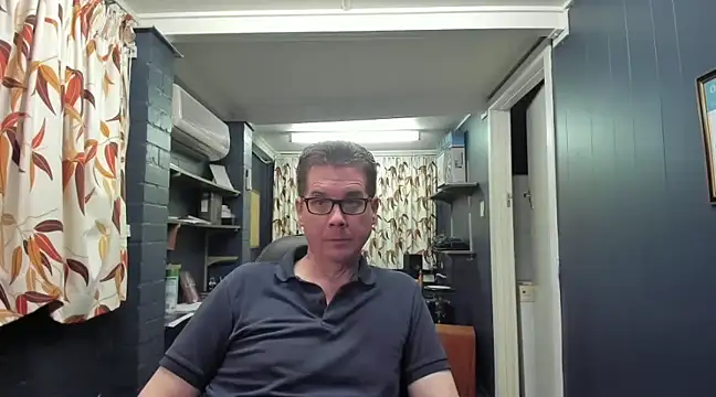 Snapshot of tilobinder chatting on 01/13/25, 02:11 tilobinder online show from 01/13/25, 02:11