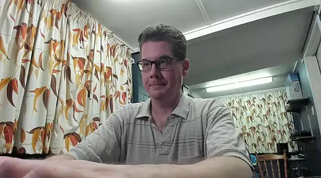 Snapshot of tilobinder chatting on 01/14/25, 01:28 tilobinder online show from 01/14/25, 01:28