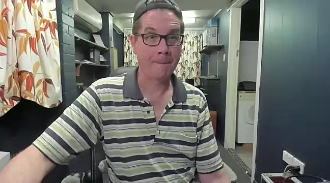 Snapshot of tilobinder chatting on 01/24/25, 02:51 tilobinder online show from 01/24/25, 02:51