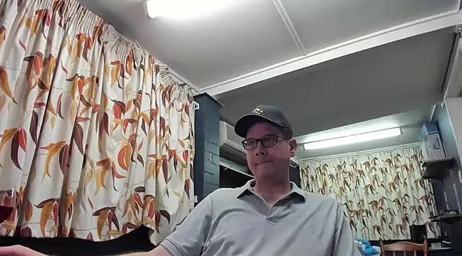 Snapshot of tilobinder chatting on 03/03/25, 12:37 tilobinder online show from 03/03/25, 12:37