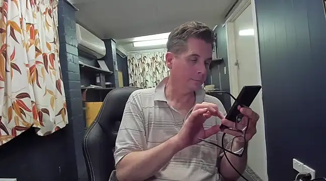 Snapshot of tilobinder chatting on 03/14/25, 04:09 tilobinder online show from 03/14/25, 04:09