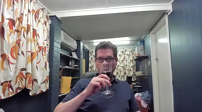 Snapshot of tilobinder chatting on 03/19/25, 03:08 tilobinder online show from 03/19/25, 03:08