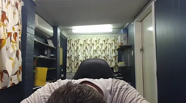 Snapshot of tilobinder chatting on 03/21/25, 06:18 tilobinder online show from 03/21/25, 06:18