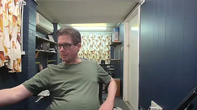 tilobinder online show from 03/15/26, 02:45